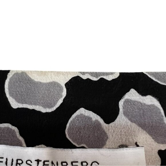 Diane Von Furstenberg silk hanky blouse oversized fit size S excellent condition - Picture 10 of 10